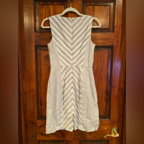 a.n.a A New Approach Chevron Blue/White Striped Seersucker Linen Sheath Dress S - Picture 2 of 7
